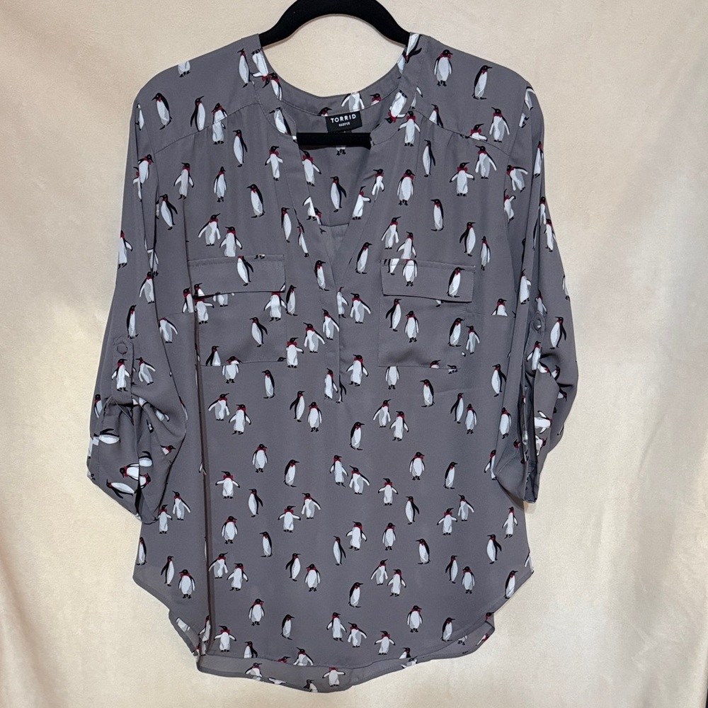torrid Gray Penguin Print Henley Blouse NWOT